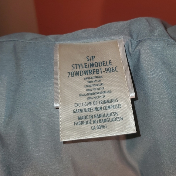 Wind River Women's Puffer Vest - Picture 5 of 5